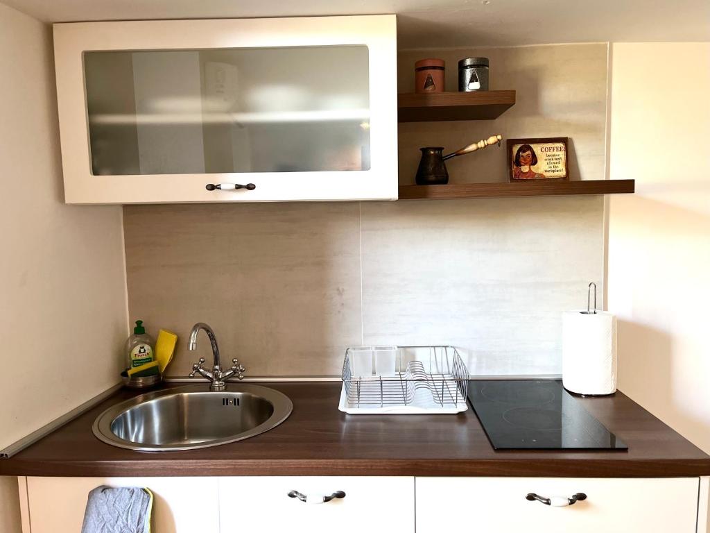 HealthyStudio512 Apartments - 17