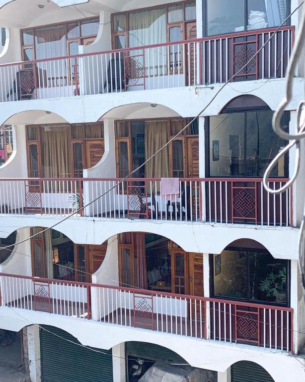 Balkón nebo terasa v ubytování Auspiscious Him View Hotel