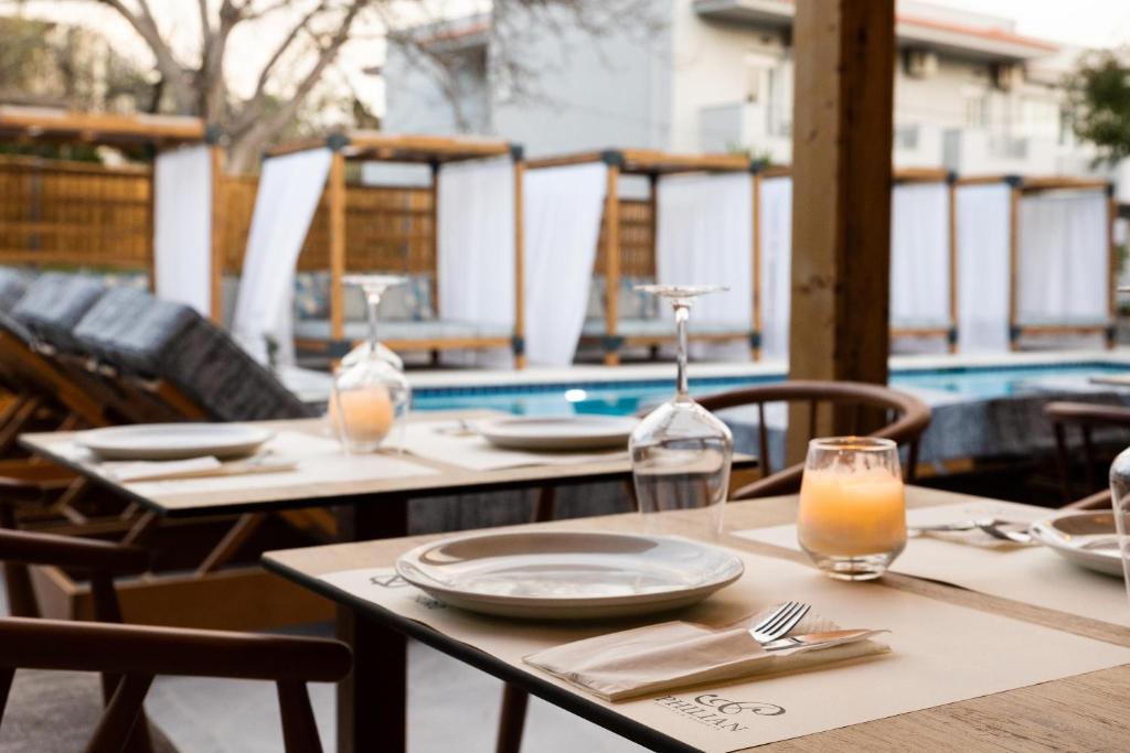 Bazén v ubytování Skiathos Theros, Philian Hotels and Resorts nebo v jeho okolí