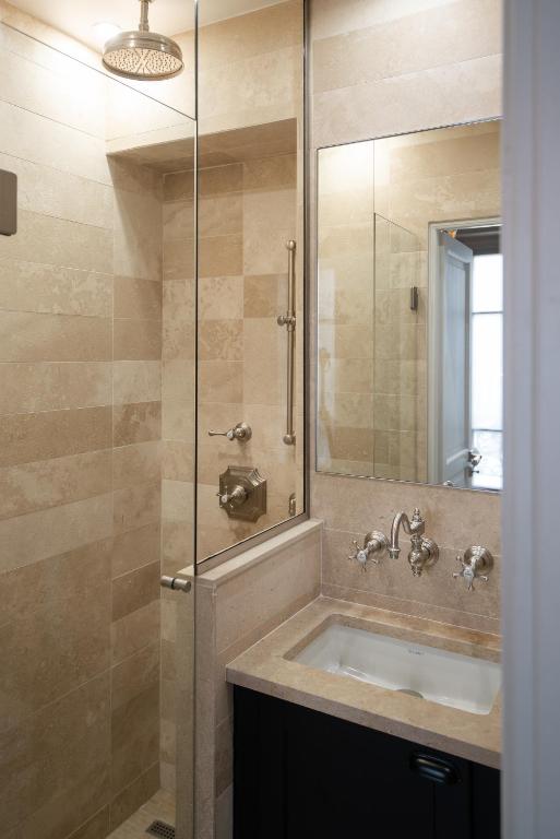 Hotel Saint-Louis en L'Isle - Notre-Dame - Resim 11