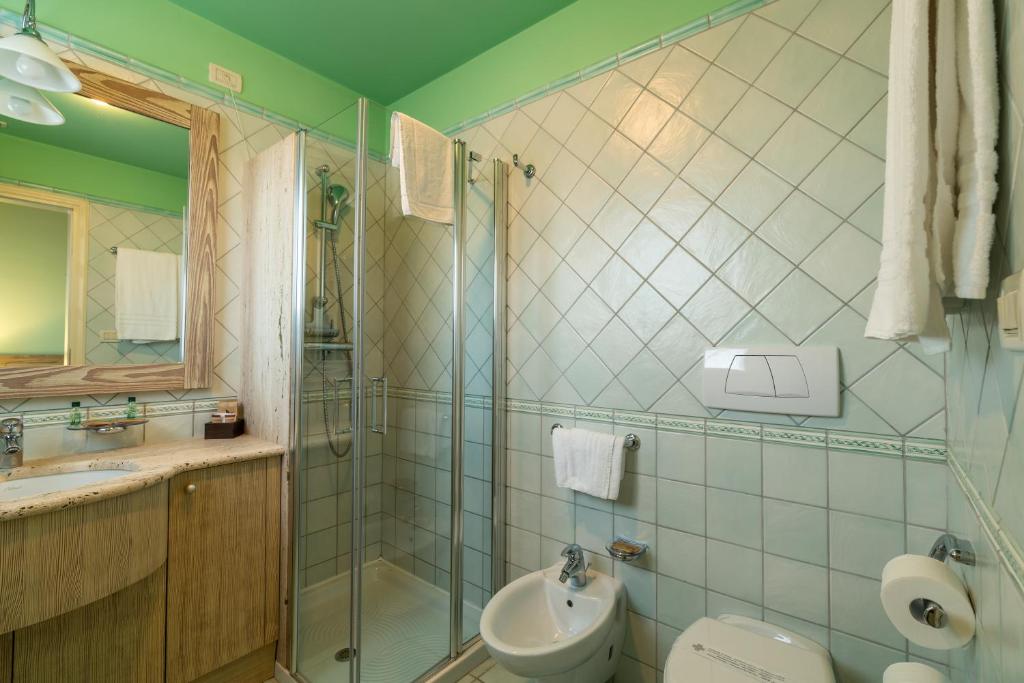 Łazienka w obiekcie ACCADEMIA VINE LODGE