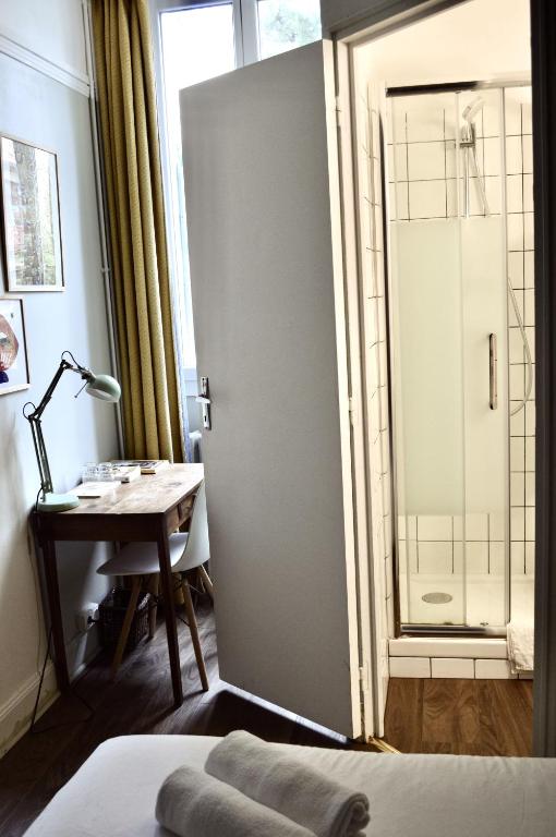 Koupelna v ubytování Saint Charles Hôtel & Coliving Biarritz