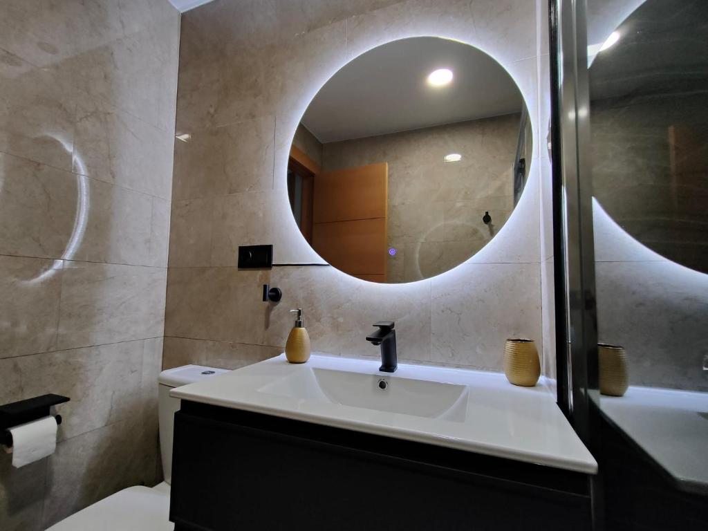 Kúpeľňa v ubytovaní Budha Luxury Apartment Centro Histórico de Málaga