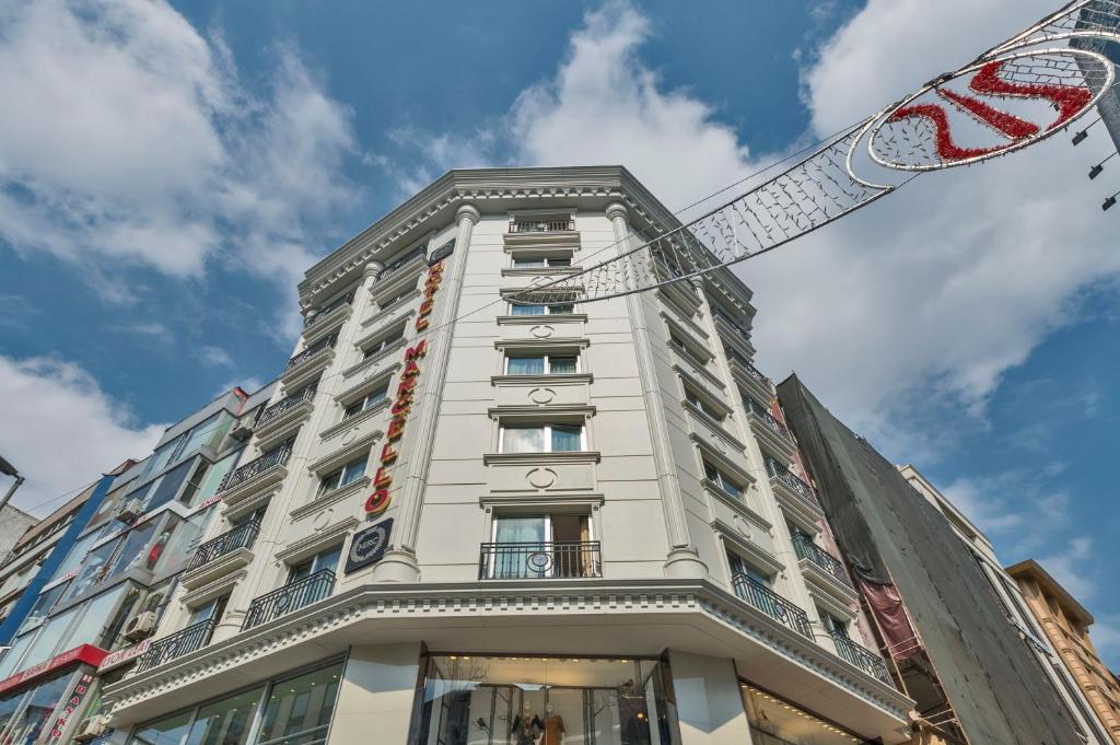 The building in which a szállodákat is located