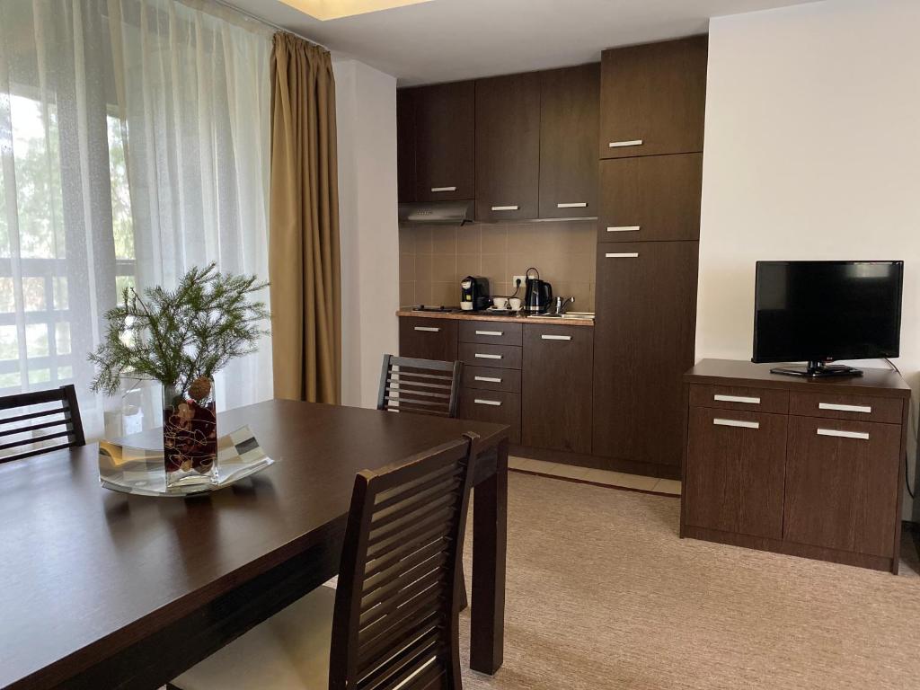 Kuchyň nebo kuchyňský kout v ubytování Hotel Smart