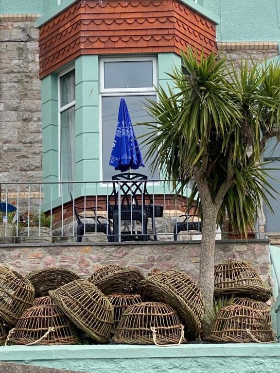 Gallery image of LOBSTER POT APARTMENT with stunning harbour and sea views and free parking for one car & pet friendly in Brixham