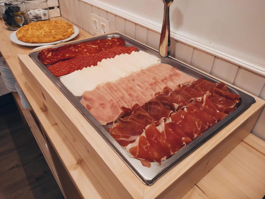 Jedlo v hoteli alebo blízkom okolí