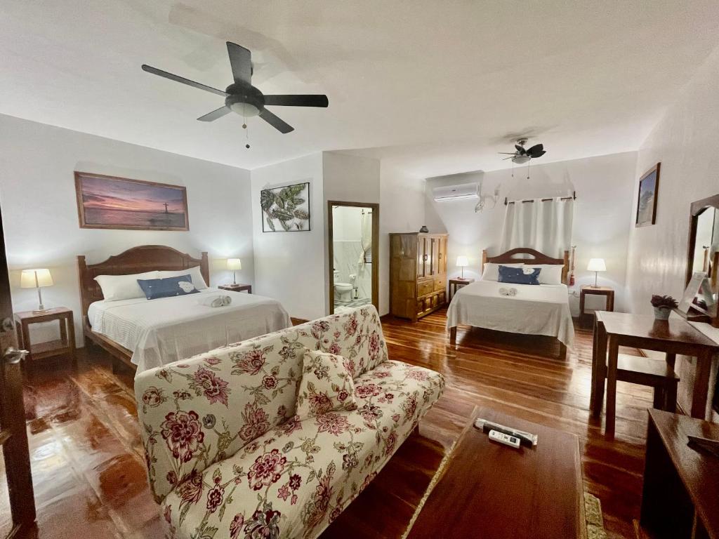Postel nebo postele na pokoji v ubytování Agoho Resort