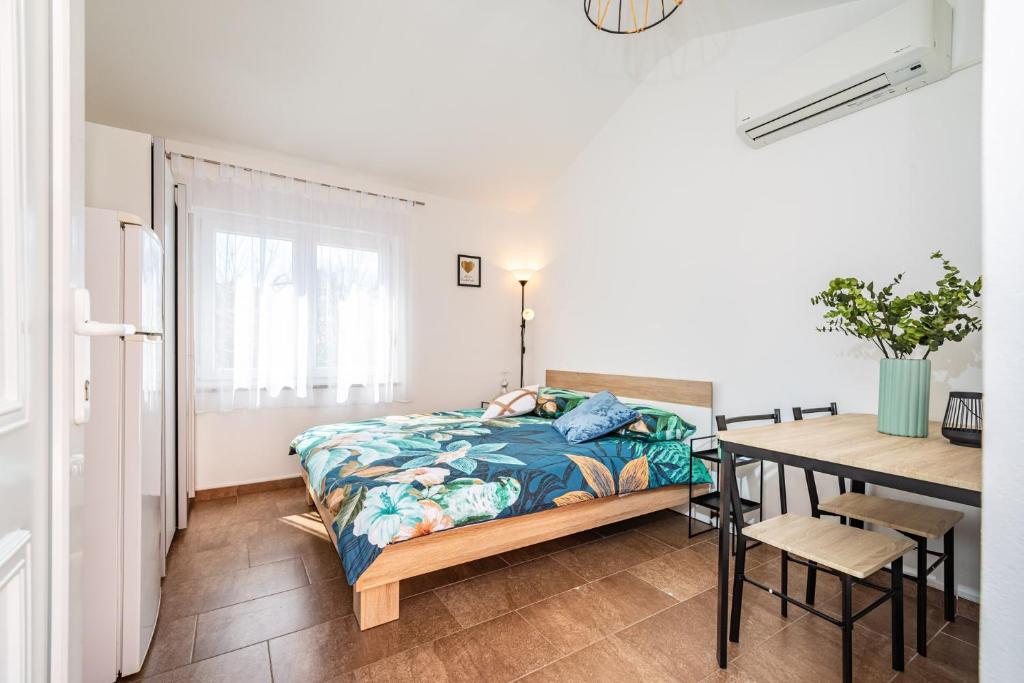 Postel nebo postele na pokoji v ubytování Apartment Nekić Posedarje