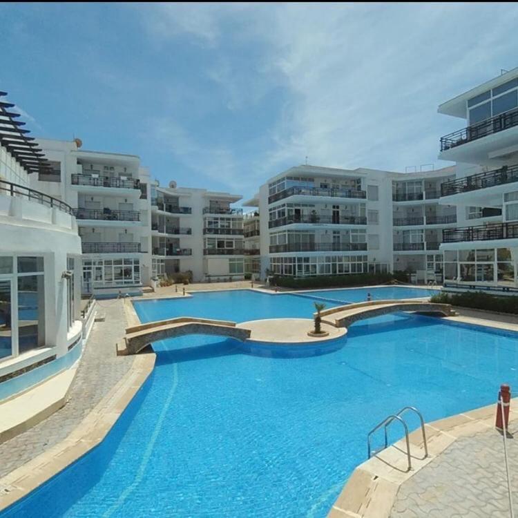 ATLANTIC MARINA BEACH: 3 Piscines & accès direct à la plage Sablettes