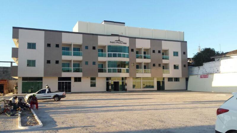 Petro Plaza Hotel