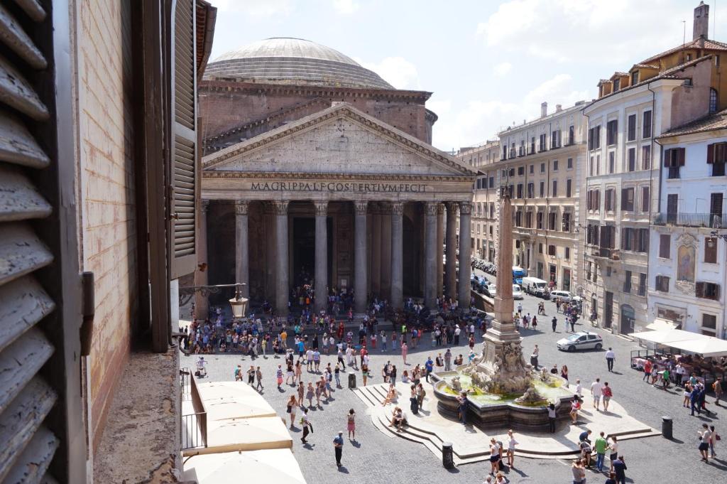 Afbeelding uit fotogalerij van Antico Albergo del Sole al Pantheon in Rome