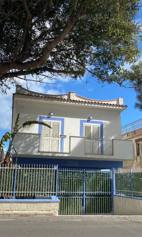 The building in which A villát is located