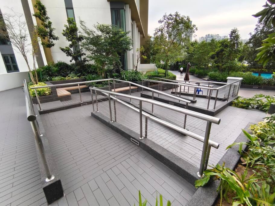 Zahrada ubytování T1-2601 High floor Amazing View 3BR 8pax NETFLIX!!LegolandGleneagles By STAY