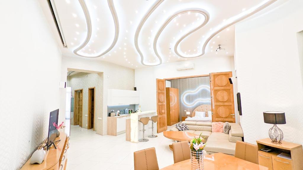 120M2 LUXURY HOLLYWOOD CONDO -CINEMA -SAUNA -HOT TUB - Downtown BUDAPEST 1056 Budapest, 23 Irányi utca kép - 1