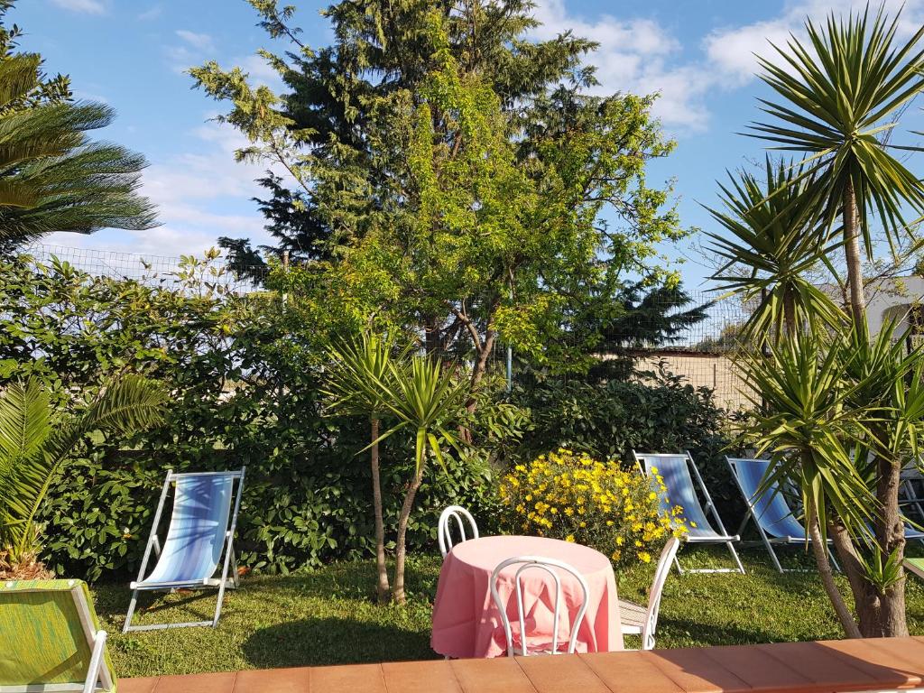 Vonkajšia záhrada v ubytovaní Hotel Park Calitto