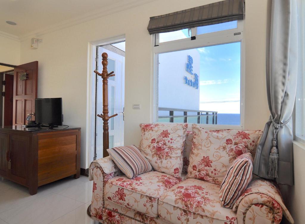 TV a/nebo společenská místnost v ubytování Xinghai Seaview Guesthouse