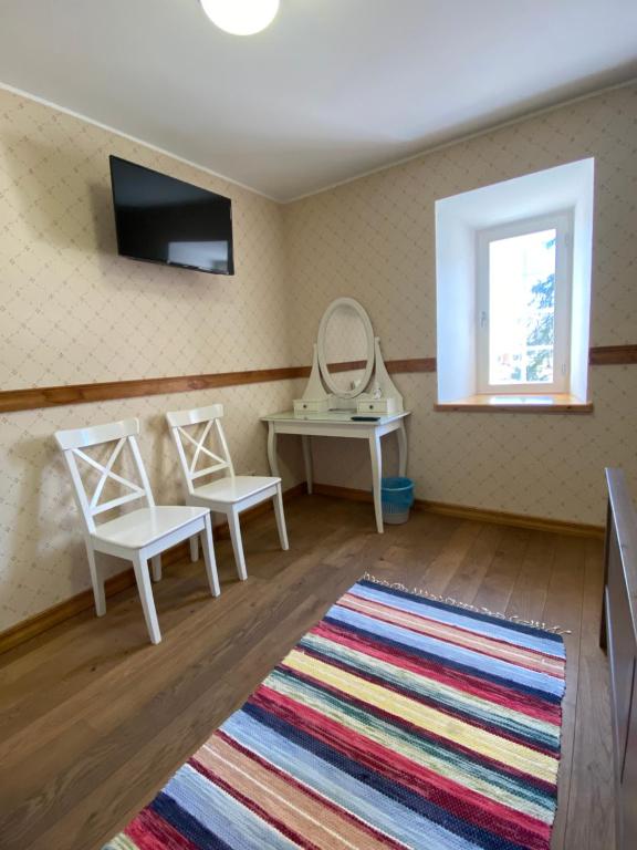 Televiisor ja/või meelelahutuskeskus majutusasutuses Sepikoja Guest House