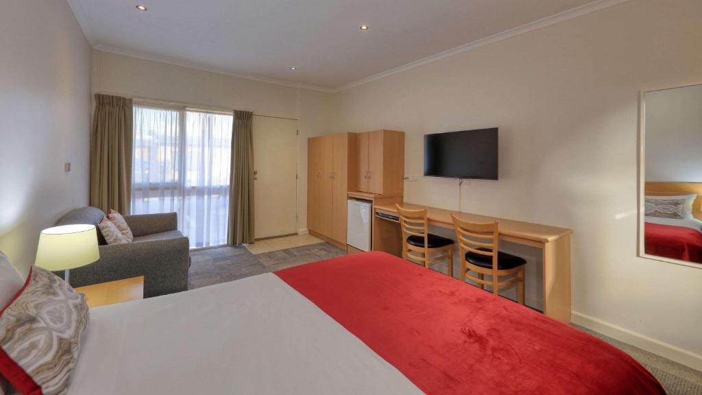 Postel nebo postele na pokoji v ubytování Quality Inn Swan Hill
