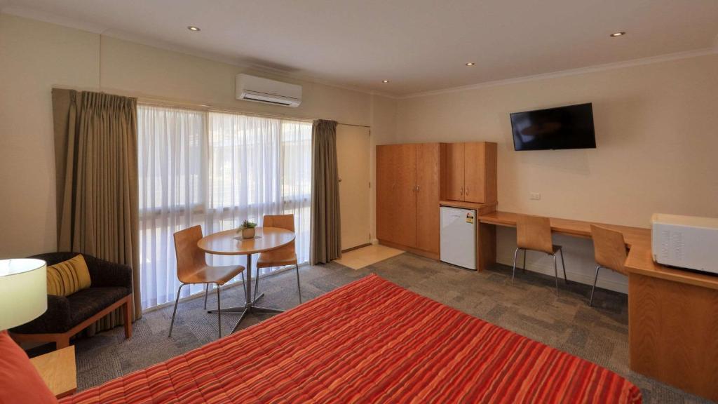 TV a/nebo společenská místnost v ubytování Quality Inn Swan Hill
