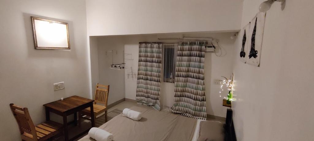 Postel nebo postele na pokoji v ubytování J-House, spacious apartments with balconies, Thalassa 1min away
