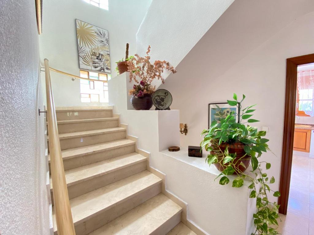 Photo de la galerie de l'établissement Stunning 5 bed Villa La Font, private pool, à El Campello