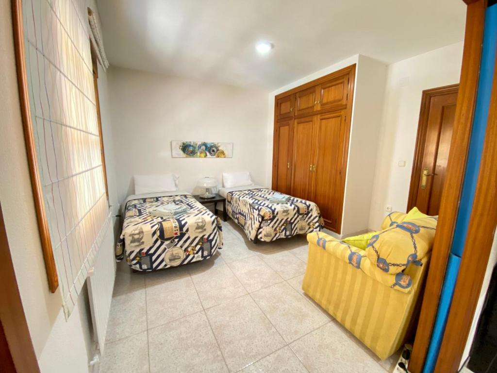Un ou plusieurs lits dans un hébergement de l'établissement Stunning 5 bed Villa La Font, private pool