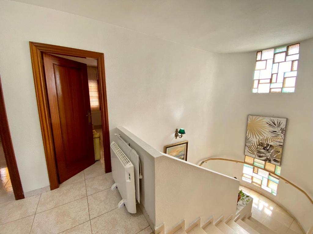 Photo de la galerie de l'établissement Stunning 5 bed Villa La Font, private pool, à El Campello