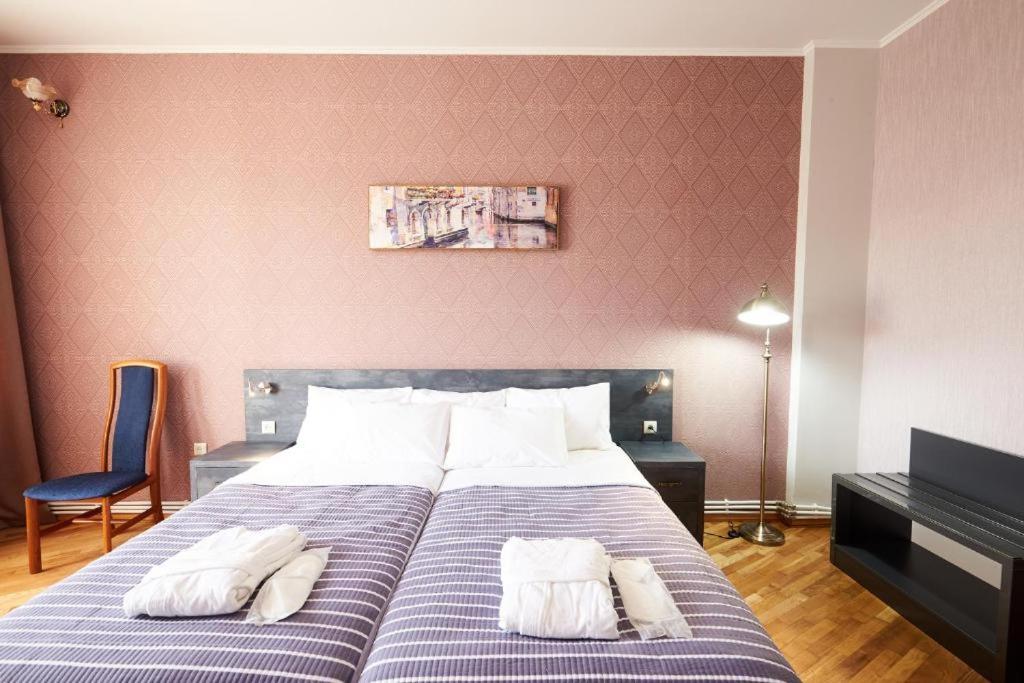 Hotel Antique - Triple Room