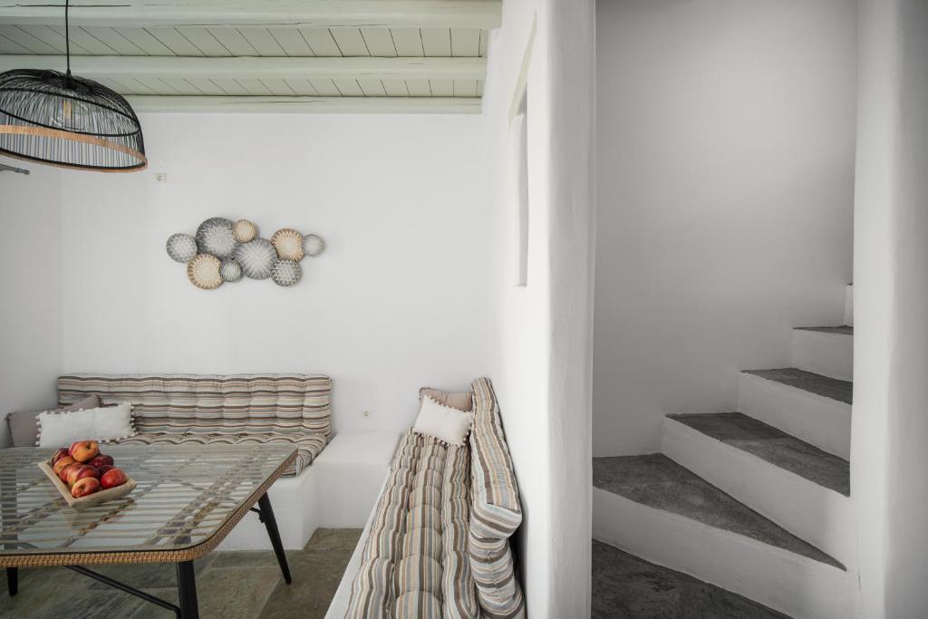 A seating area at SERIFOS BELLA VISTA 2