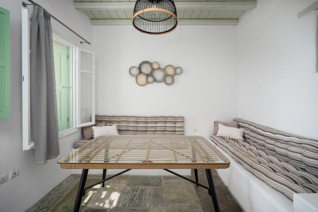 A bed or beds in a room at SERIFOS BELLA VISTA 2
