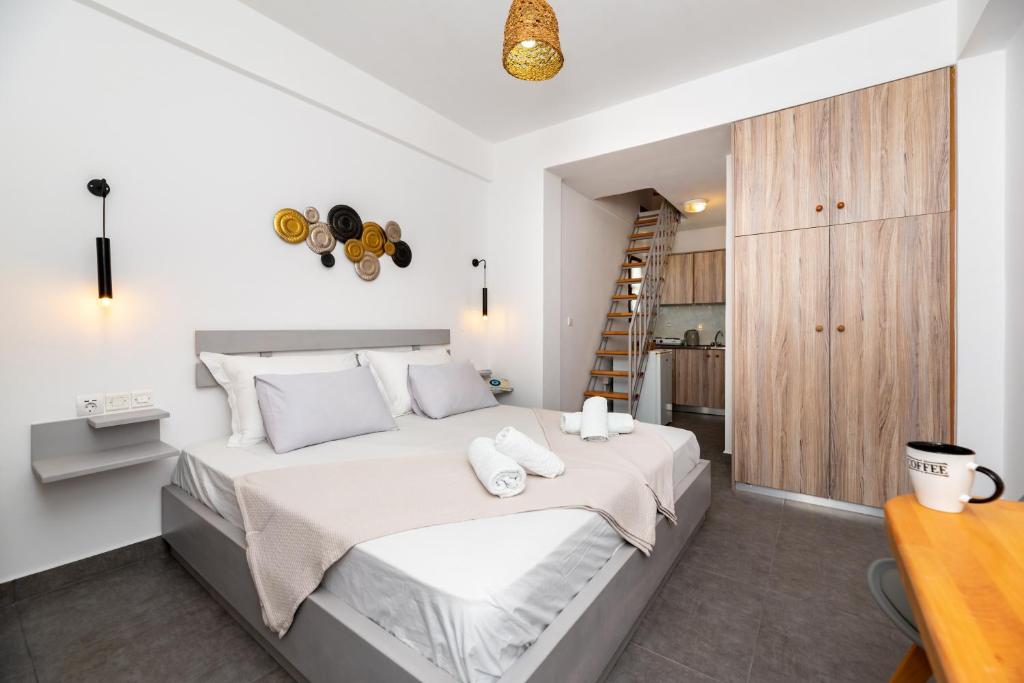 Marina's Studios - 19