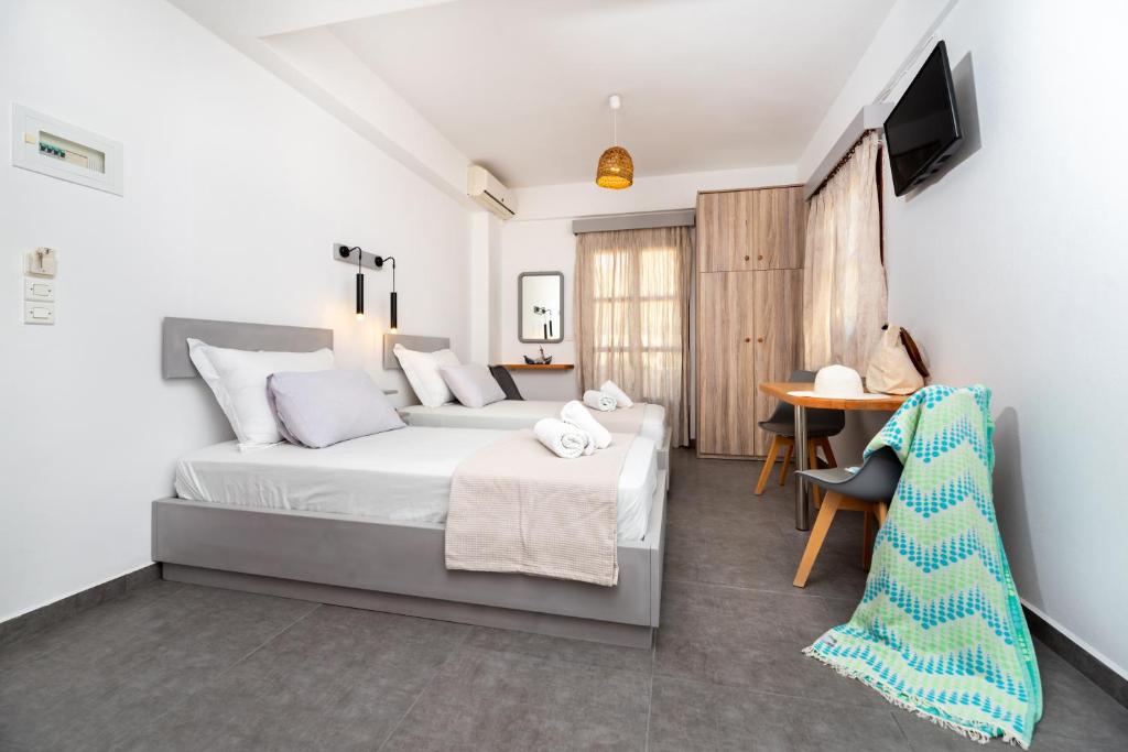 Marina's Studios - 18