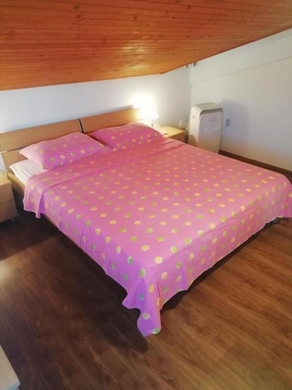 Posteľ alebo postele v izbe v ubytovaní Three Bedroom Apartment With Amazing Sea View