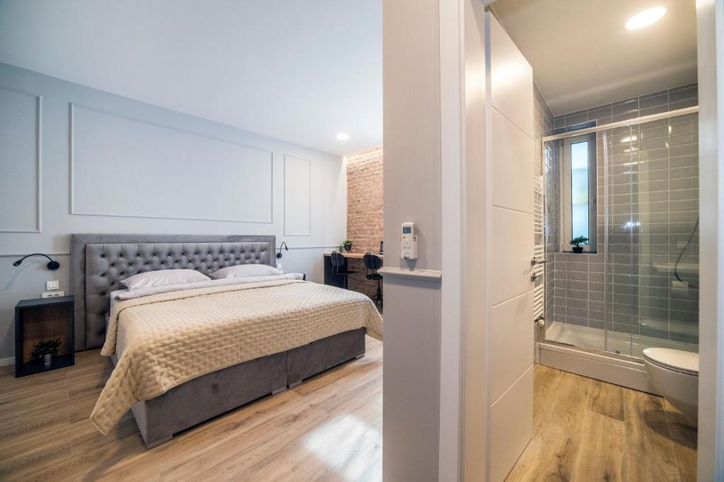 Imperial Apartment P, 2nd Floor - 16