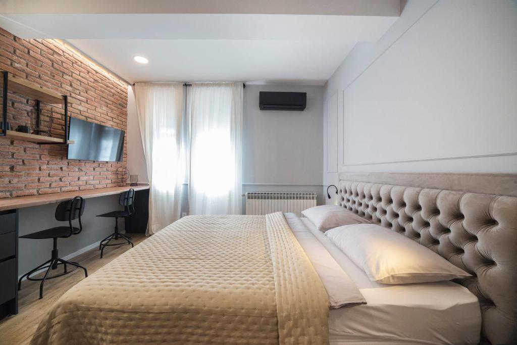 Imperial Apartment P, 2nd Floor - 6