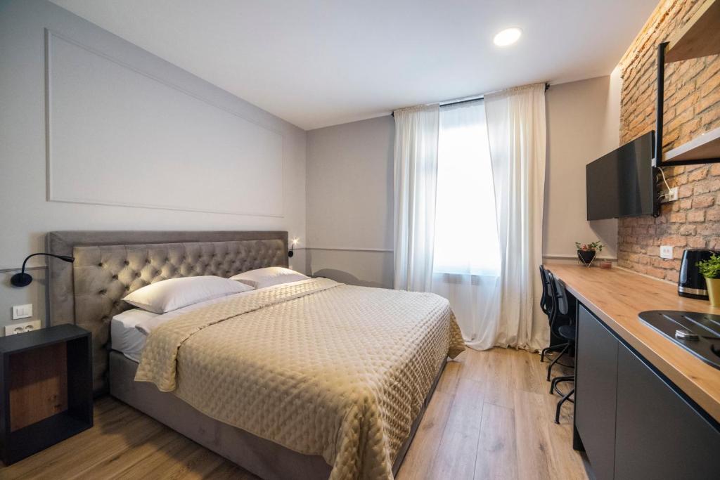 Imperial Apartment P, 2nd Floor - 国王工作室