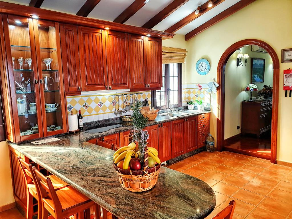 A kitchen or kitchenette at Casa Lucas