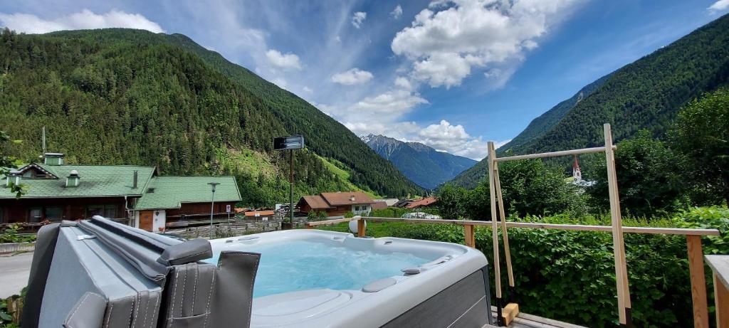 Nespecifikovaný výhled na hory nebo výhled na hory při pohledu z hotelu