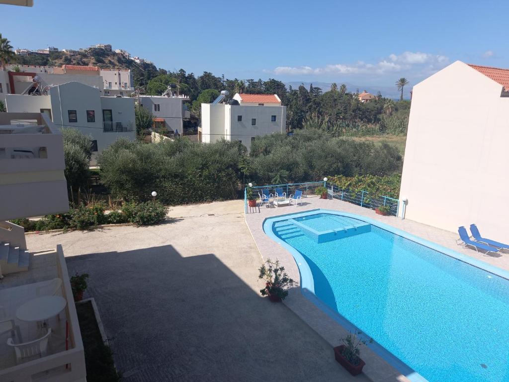 The swimming pool at or close to Michalis Litinas Apartments