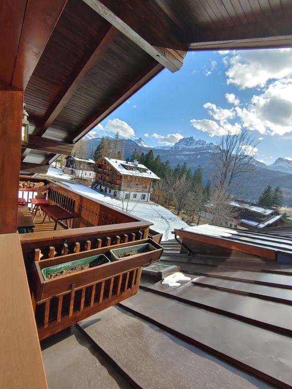 Üldine mäevaade või majutusasutusest Mansarda in chalet a Cortina pildistatud vaade