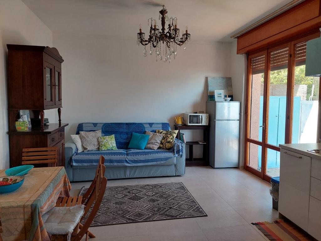 A kitchen or kitchenette at Una terrazza sul mare