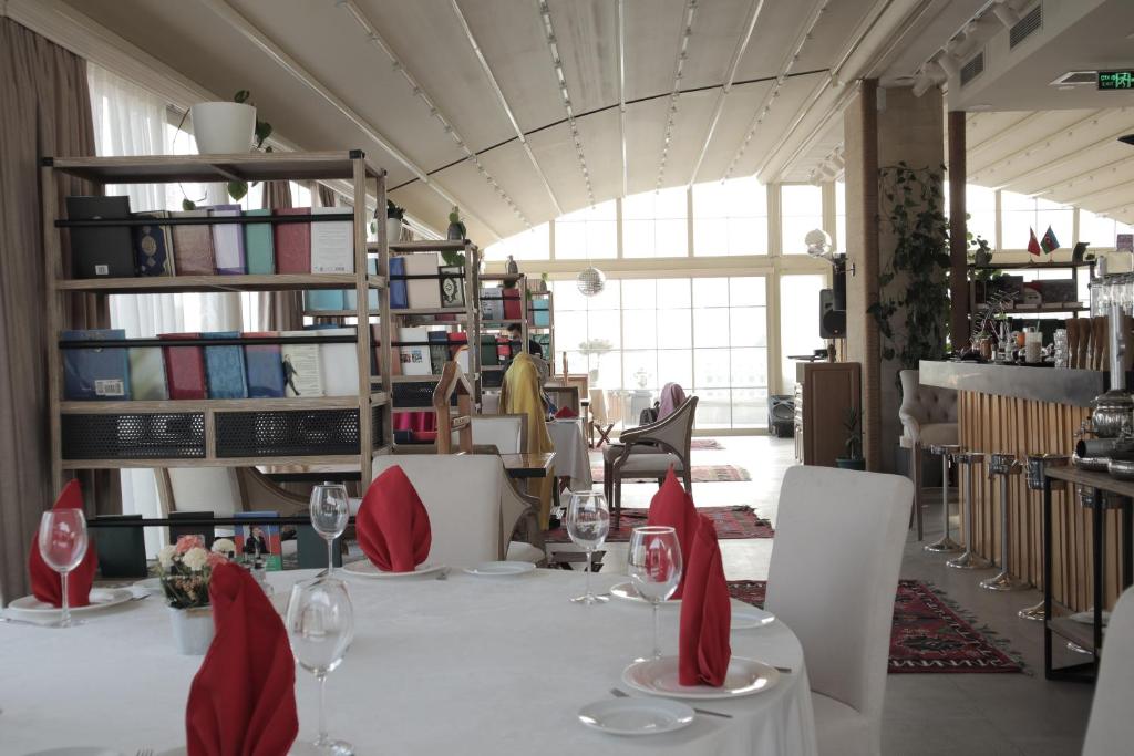 Restaurace v ubytování Shirvanshah Hotel