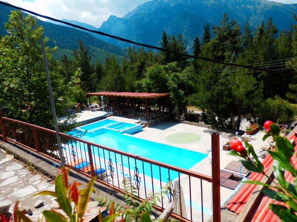 Bazén v ubytování Konitsa Panorama nebo v jeho okolí