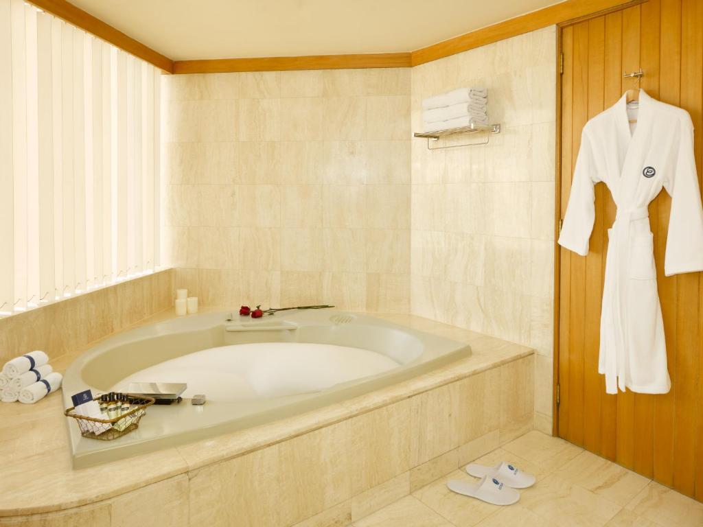 Koupelna v ubytování Hotel Estelar Miraflores