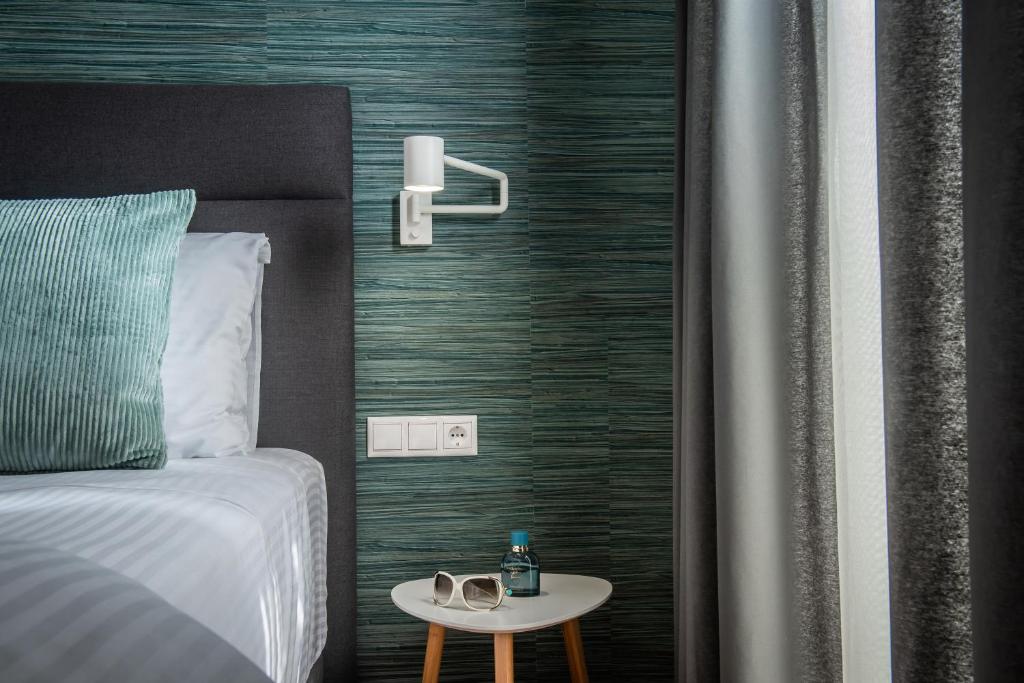 Posteľ alebo postele v izbe v ubytovaní Maison De Mare, 4BR Central Luxury Beach Residence