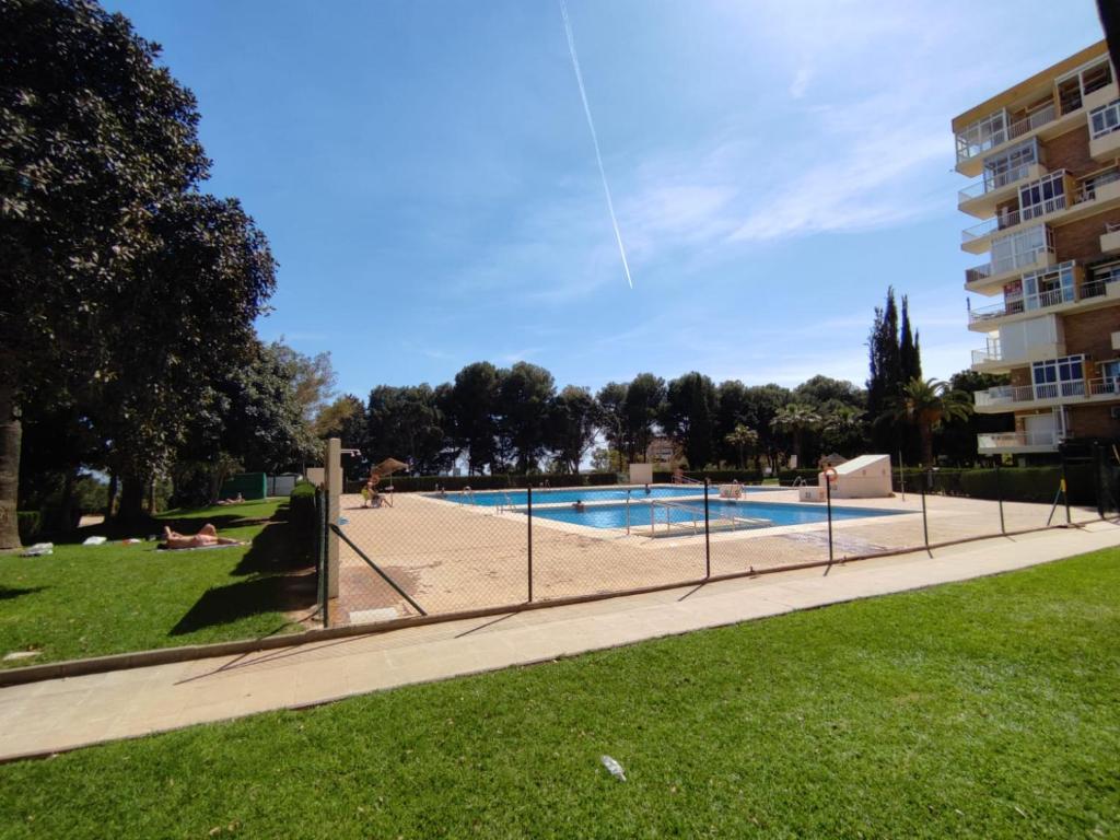 Bazén v ubytování BENALMADENA BOLBORETA STUDIO nebo v jeho okolí
