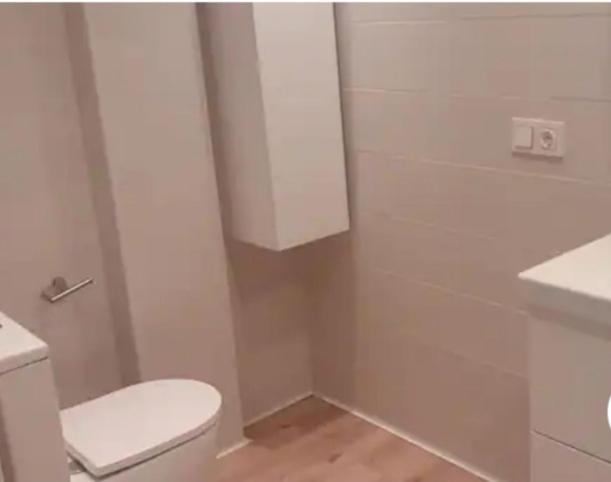 Koupelna v ubytování APARTAMENTO- ATICO EN MIJAS COSTA , CON PISCINA.