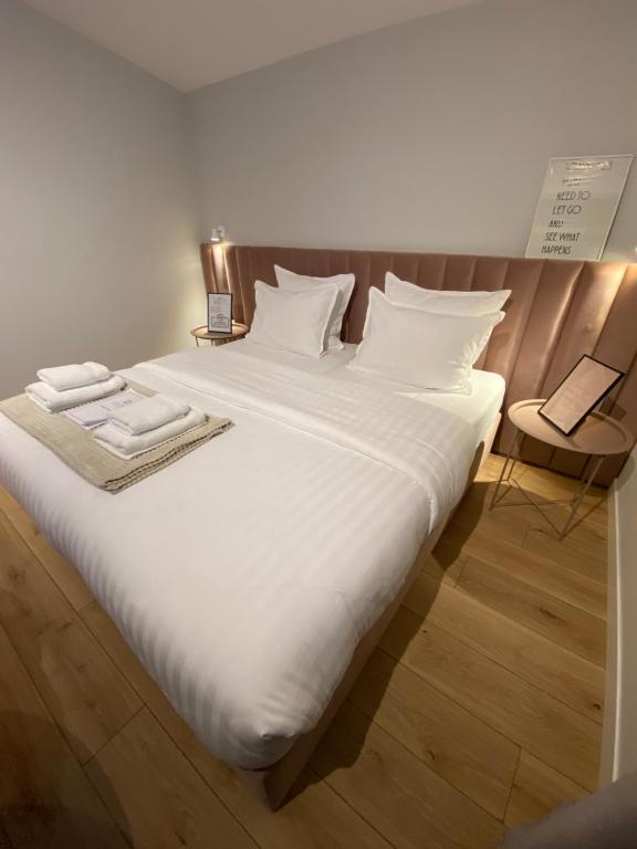 Living Studio Apartments - Image 3