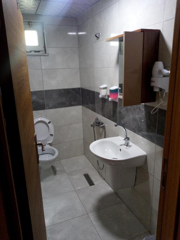 Koupelna v ubytování GÜVEN HOTEL